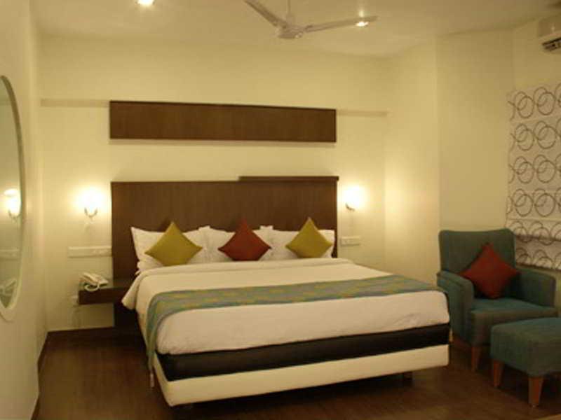 Oyster Suites Hyderabad Exteriör bild