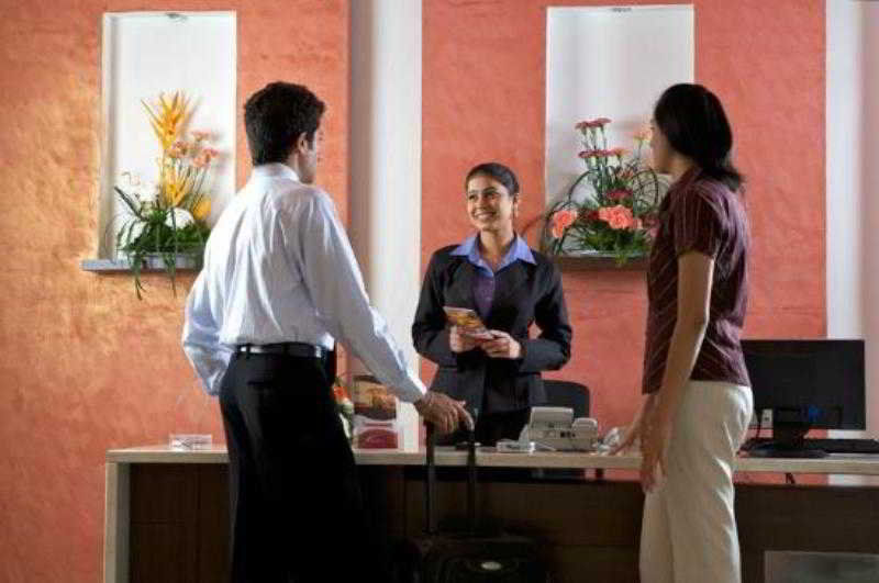 Oyster Suites Hyderabad Exteriör bild