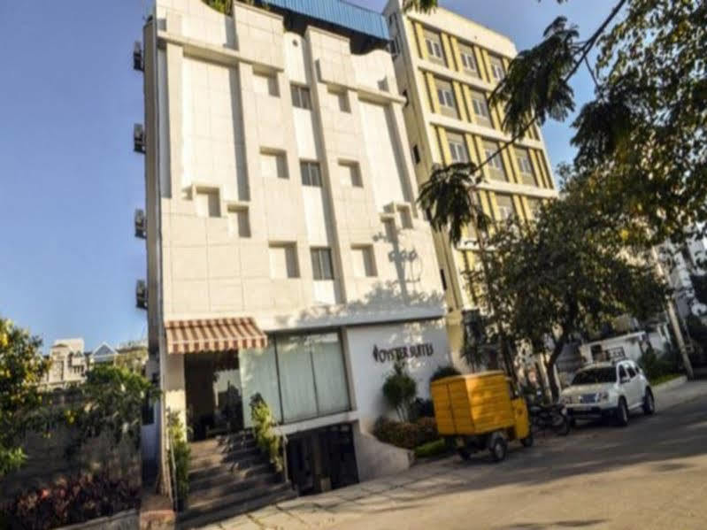 Oyster Suites Hyderabad Exteriör bild