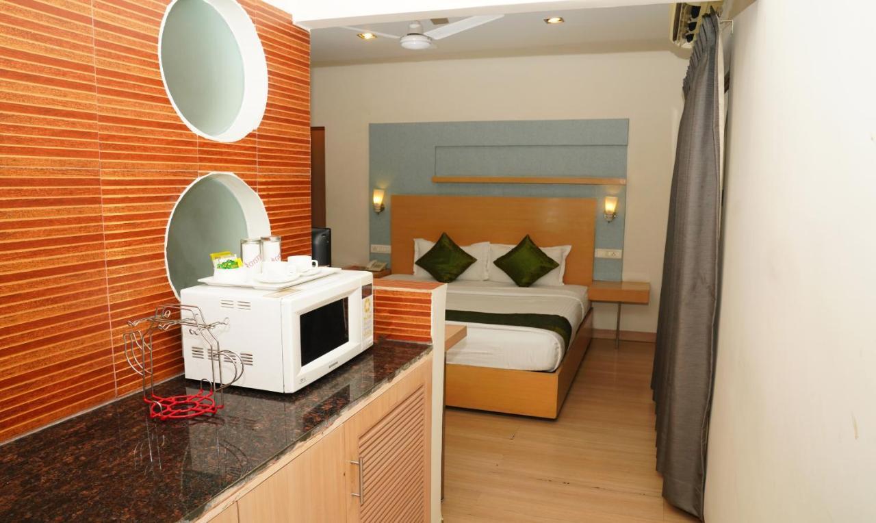 Oyster Suites Hyderabad Exteriör bild