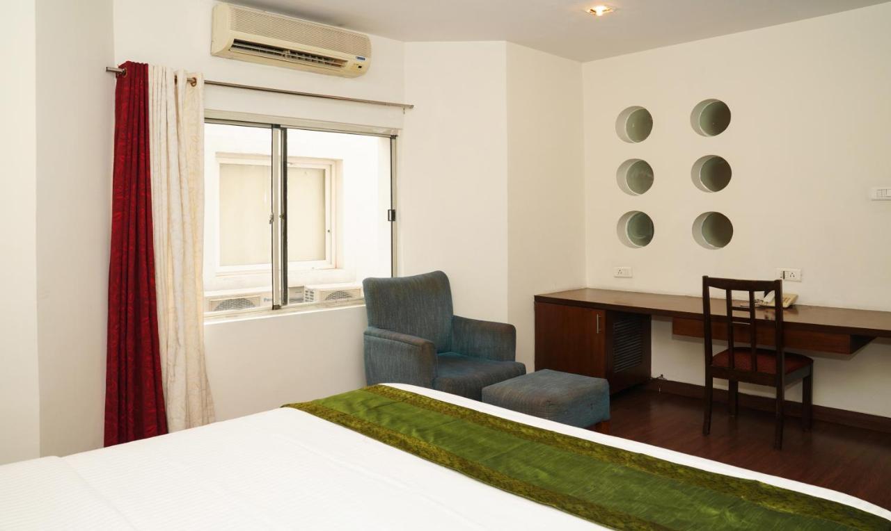 Oyster Suites Hyderabad Exteriör bild