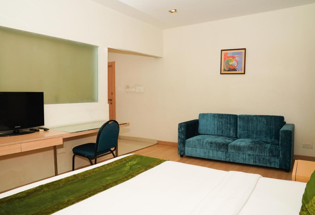 Oyster Suites Hyderabad Exteriör bild