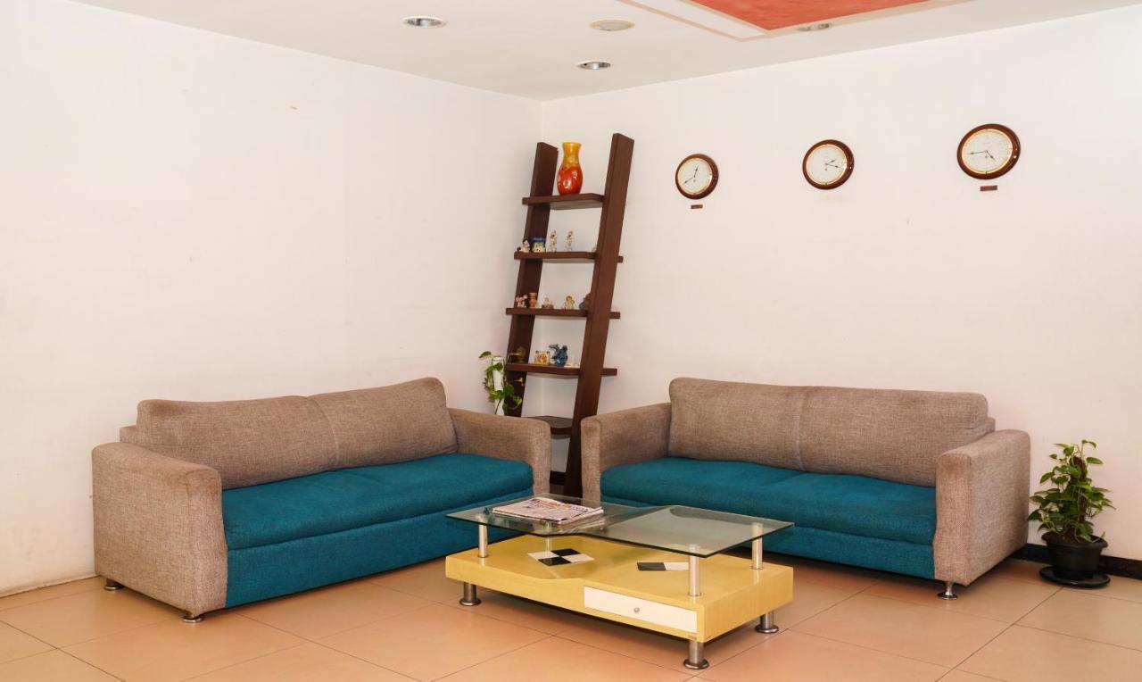Oyster Suites Hyderabad Exteriör bild