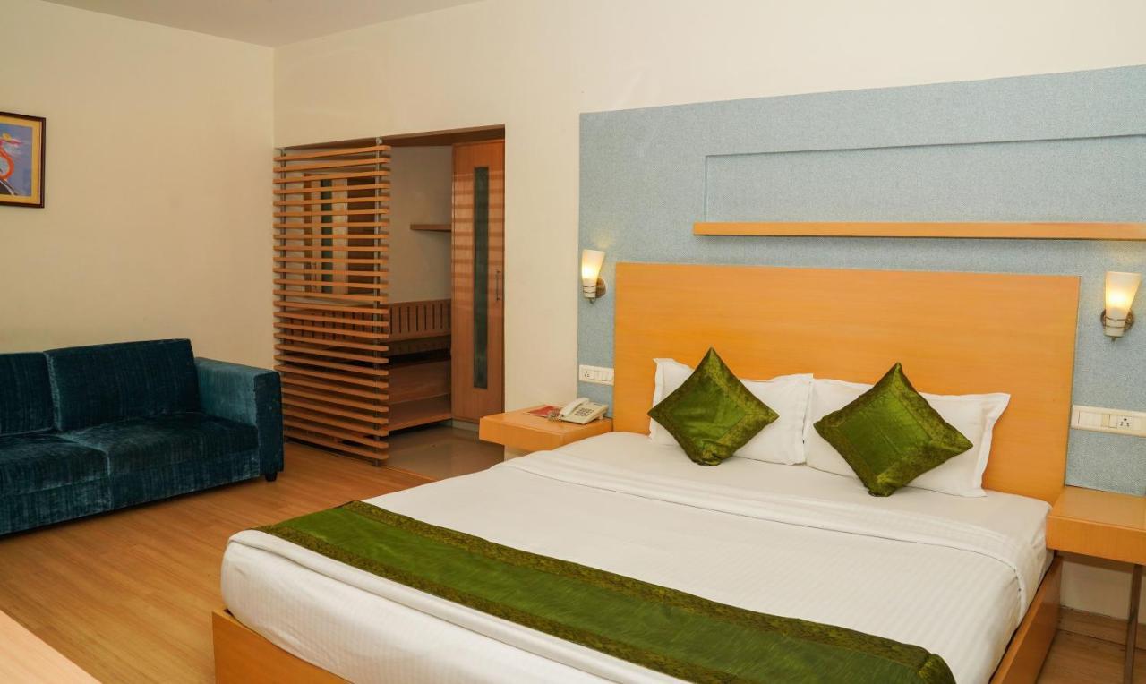 Oyster Suites Hyderabad Exteriör bild