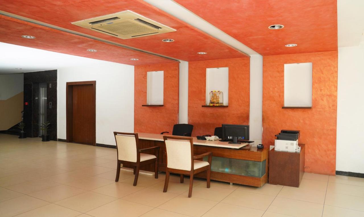 Oyster Suites Hyderabad Exteriör bild